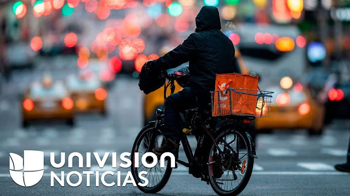 Sin ingresos fijos o beneficios: así trabajan los repartidores de comida en Nueva York