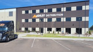 Welcome to Ashley Furniture Truck Driver Review: Drop and Hook 🪝! Pre-trip How to adjust weight.