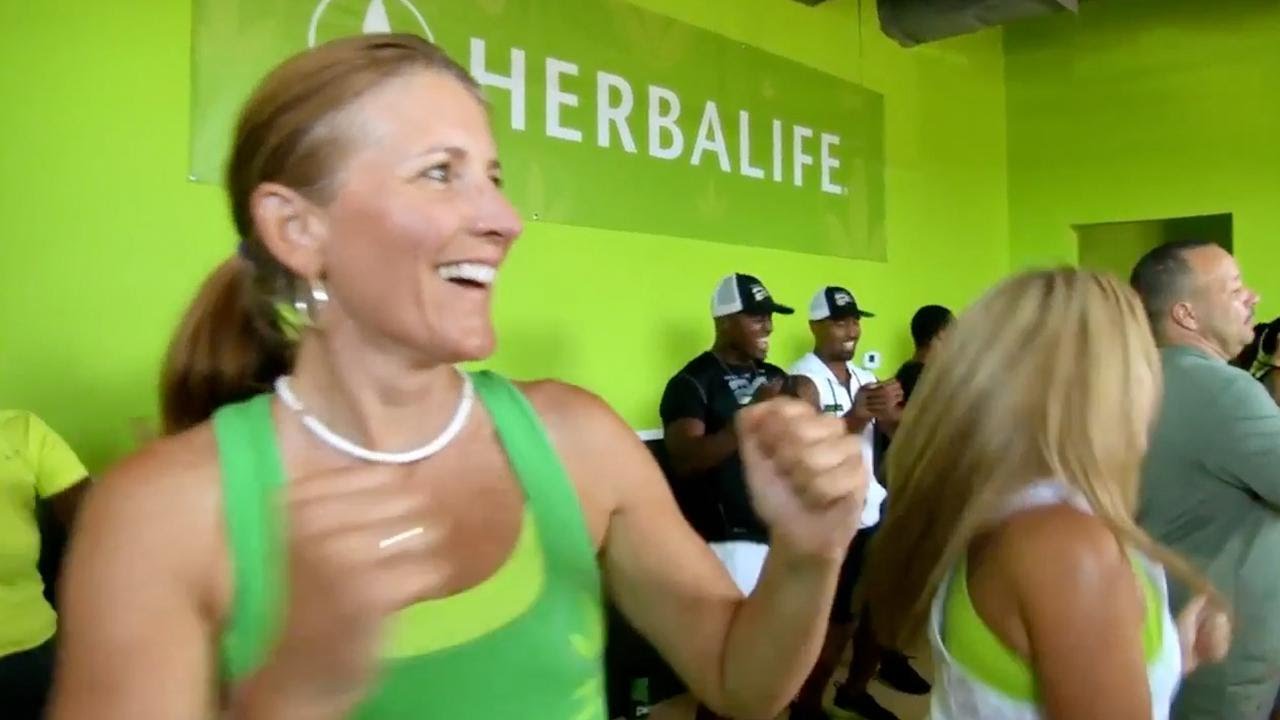 Ackman approached to buy Icahn’s Herbalife Shares Ackman approached to buy Icahn’s Herbalife Shares