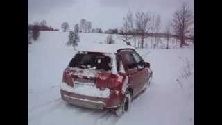 Suzuki SX4 on snow - Bozic 2013