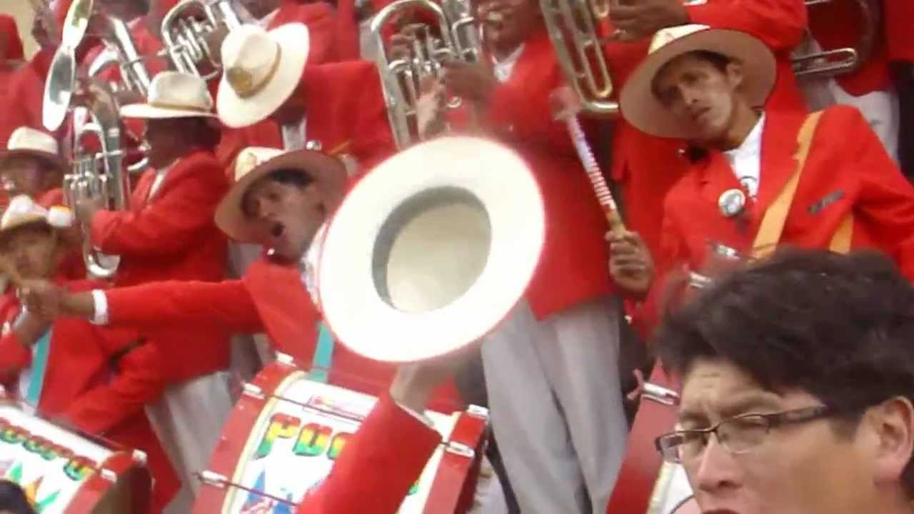 CARNAVAL DE ORURO-CALLE 13-PASITO DE MUCHO LUJO----INTERCONTINENTAL POOPO