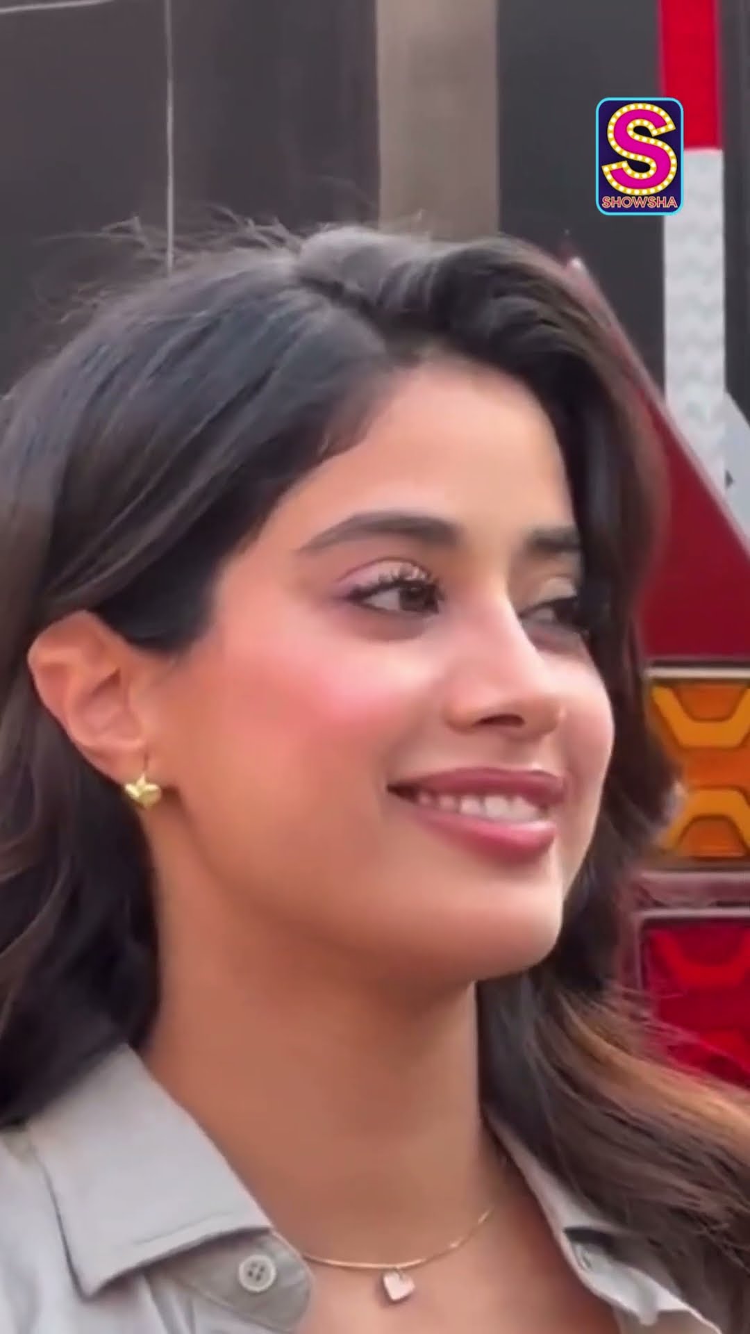 Summer Is Here! Janhvi Kapoor Opts For Casual Fit As She Steps Out! | Celebrity | Actress | N18S