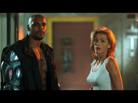 Video: „Thompson“užpuolė „Mortal Kombat“