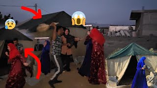 Nomadic women were beaten by a cruel man.😰⛺