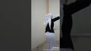 Goyang Jilbab Isma Yanti semok Tik Tok