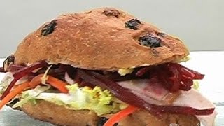 Багет с курицей и свеклой Багет с курицей и свеклой