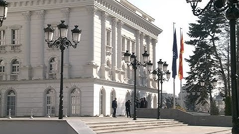 Ќе има ли и други оставки, власта и опозицијата со меѓусебни критики
