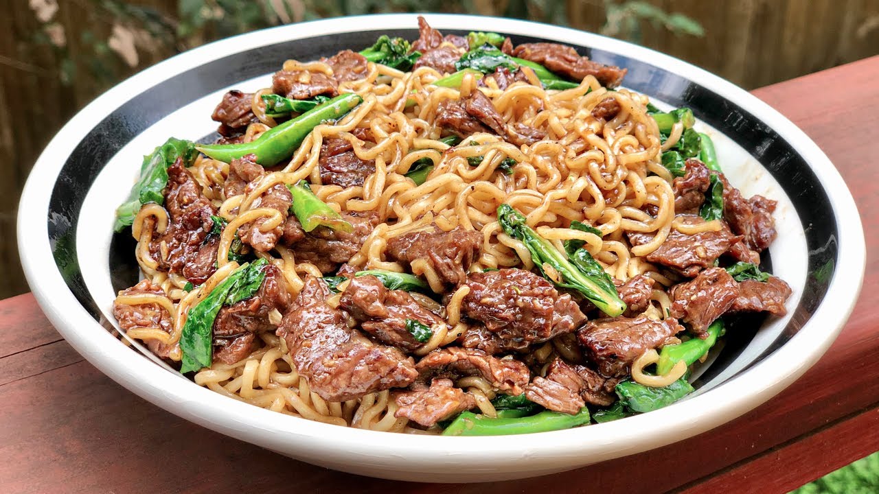 Jannie Lam: Stir Fry Noodles (Cha Mee) [Quarantine Edition] | Vegas Vixen in the Kitchen