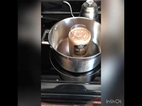 How to move wax from a broken candle into a new jar