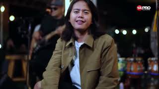 Maulana Ardiansyah - Berbeza Kasta (Live Ska Reggae)