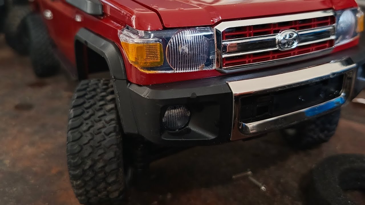 Toyota Land Cruiser LC79 Pickup MN82 