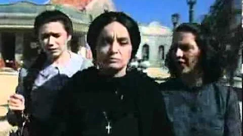 O que Perpétua esconde na caixa?