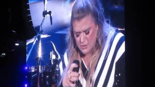 Video thumbnail of "KELLY CLARKSON - "INVINCIBLE" (most of it) WARRIOR GAMES, JULY 1 2017 Best live performance yet"