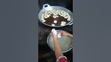 Thumbnail of 100 kg setengah hari rampung. goreng kripik tempe sagu...