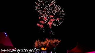 Фейерверк У Летнего Дворца В Санкт-Петербурге