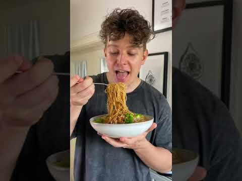 Video: Ist Ramen Zwei-Minuten-Nudeln?