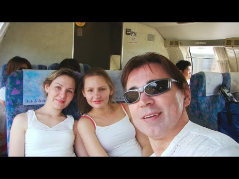 Two Sisters - Starting New Life in Tokyo / Movie 2 /Trip to Atami /Japan' 2008