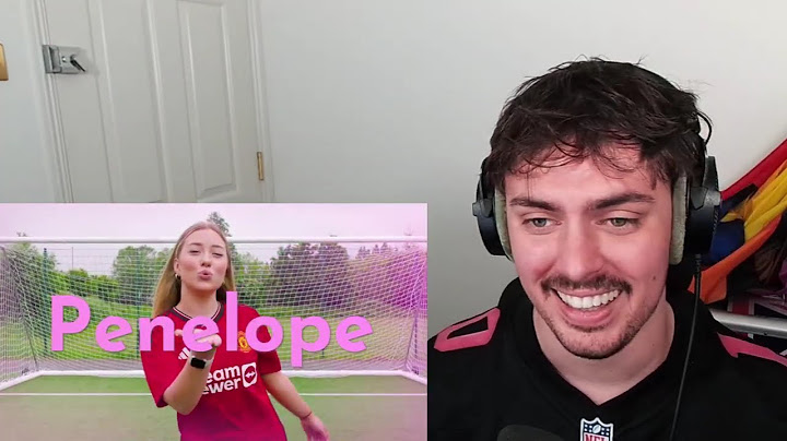 20 WOMEN VS 1 YOUTUBER: Football Edition (Reaction)