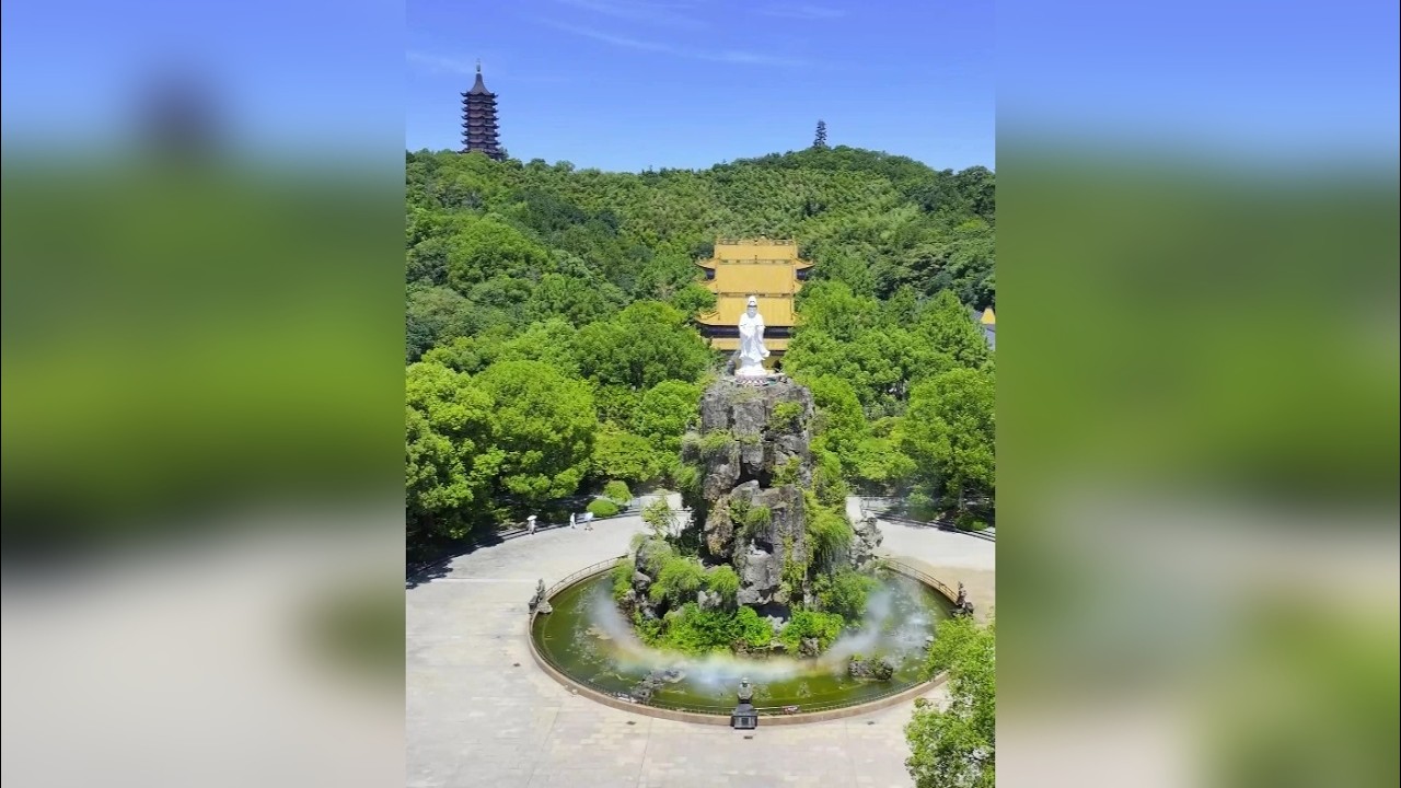 浙江儒、释、道三家合一的园林： 他们用374公斤黄金建造了一座金碧辉煌的万佛地宫。 在浙江萧山，有一座总投资17亿的东方文化园，园区以周易八卦布局，儒、释、道三家合一。这里三江交汇，风光秀丽。千年历史