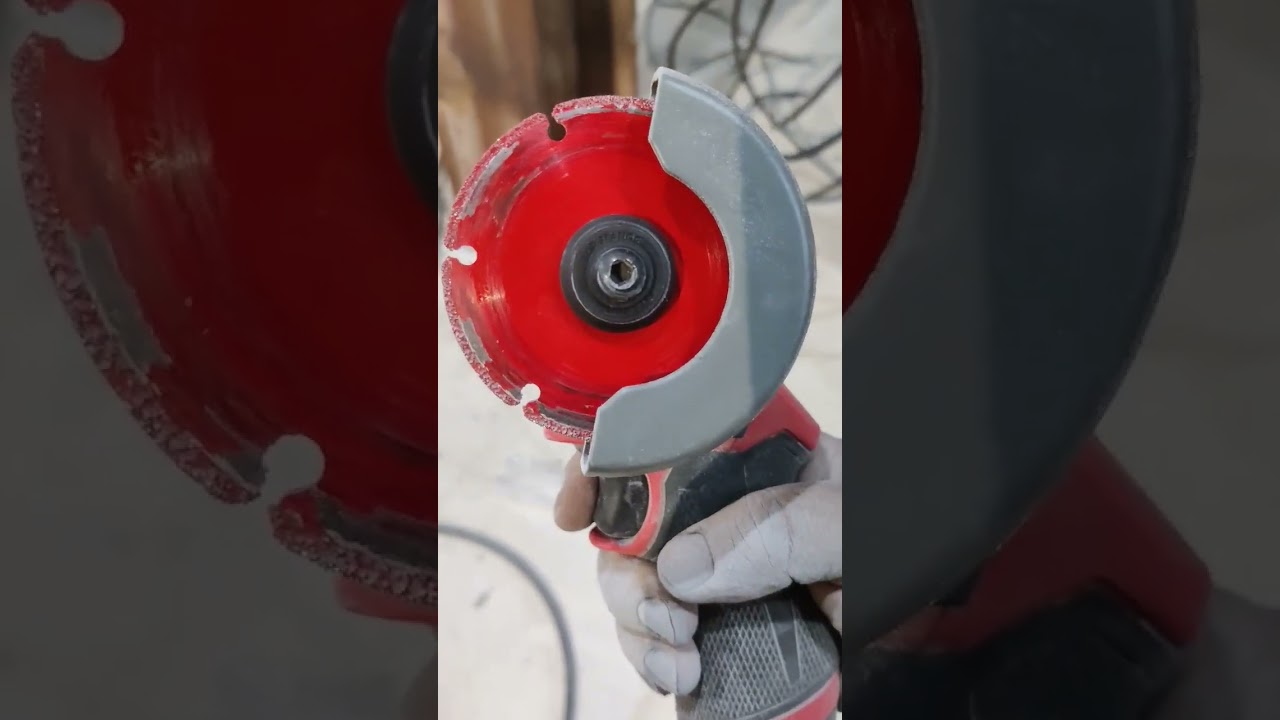 Milwaukee M12 Cut Off Tool Perfect For Electricians & Other Tradesmen/women 