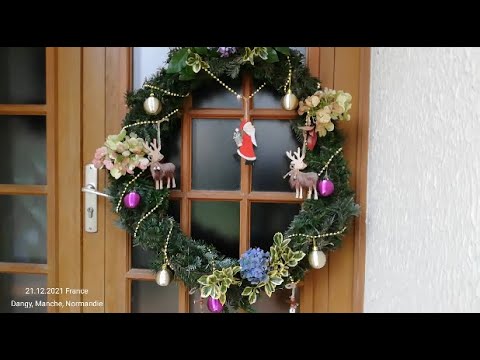 របៀបធ្វើកម្រងផ្កាបុណ្យណូអែល - Tuto Couronne de Noël - How to make a Christmas wreath