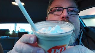 White Mocha Shake--Dairy Queen (Cookie Recommends, Series 2, E8) by Fast-food Fanatic 114 views 4 months ago 4 minutes, 21 seconds