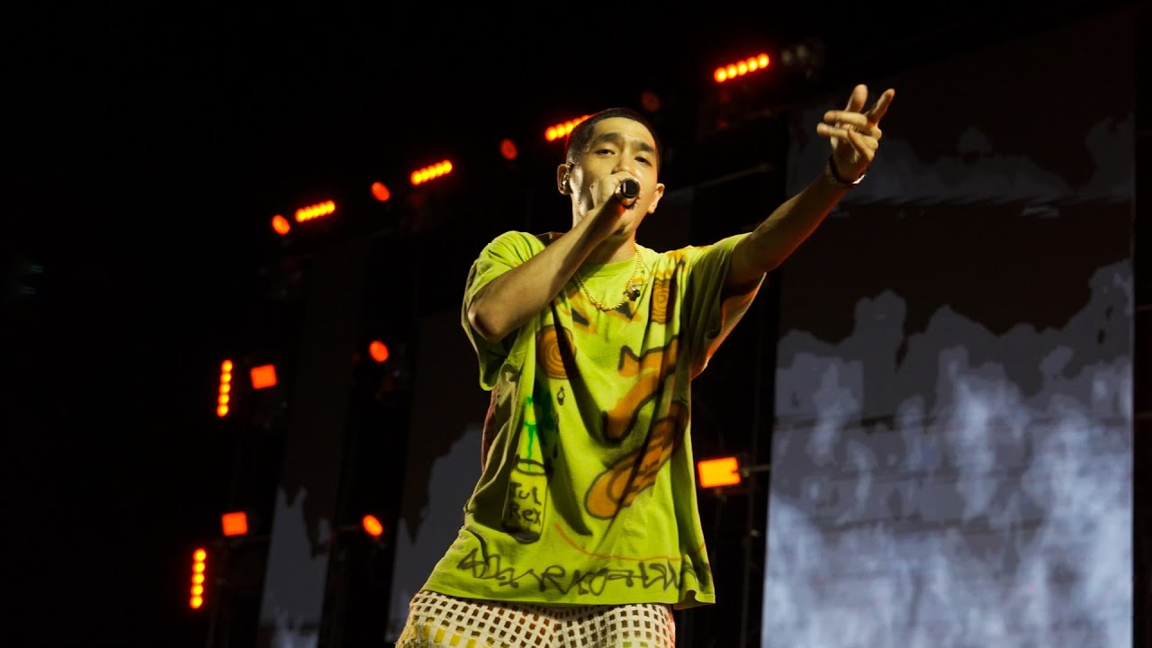 Two Pee Rapper Twopee at Pattaya Music Festival - YouTube