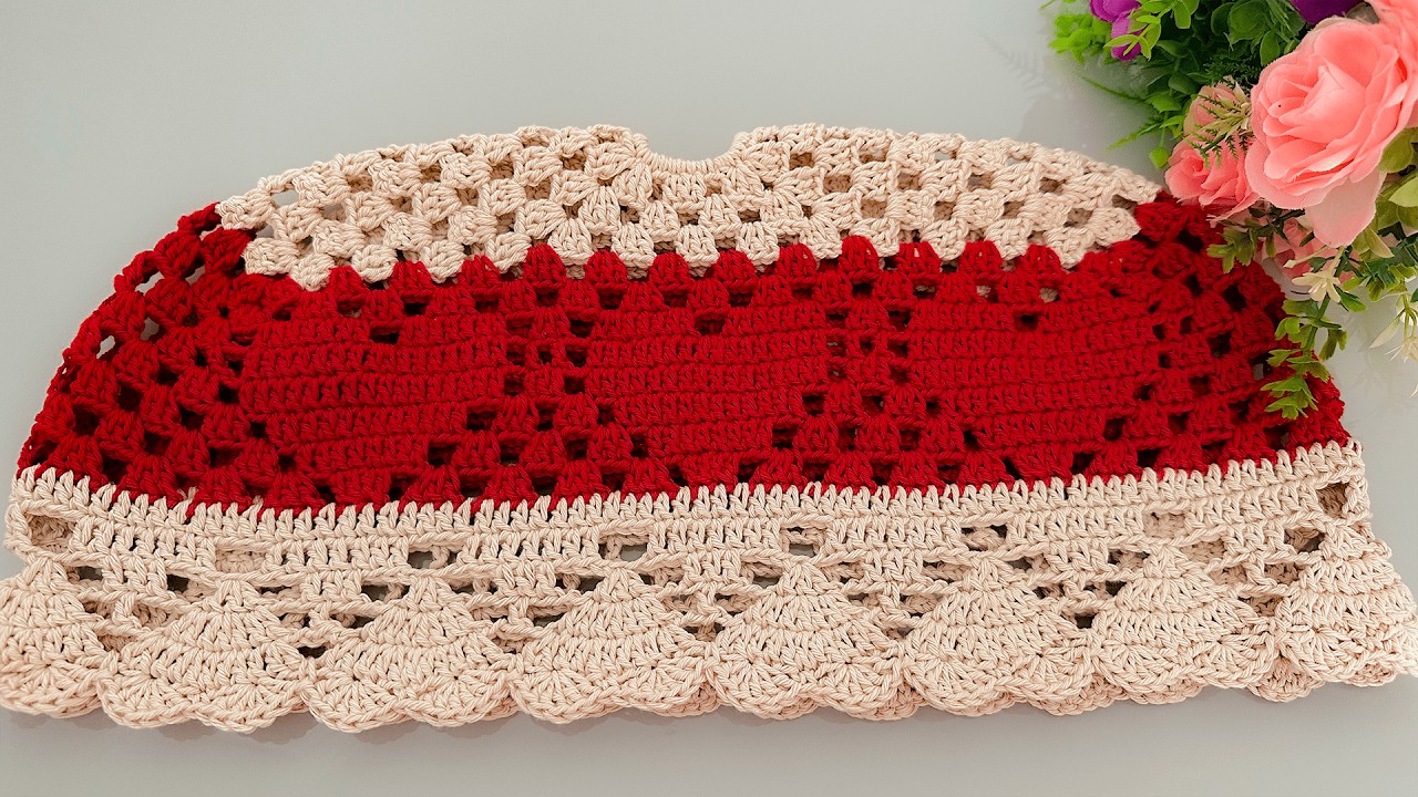 Caixa Acoplada / jogo de banheiro em crochê AMORE /tapete retangular