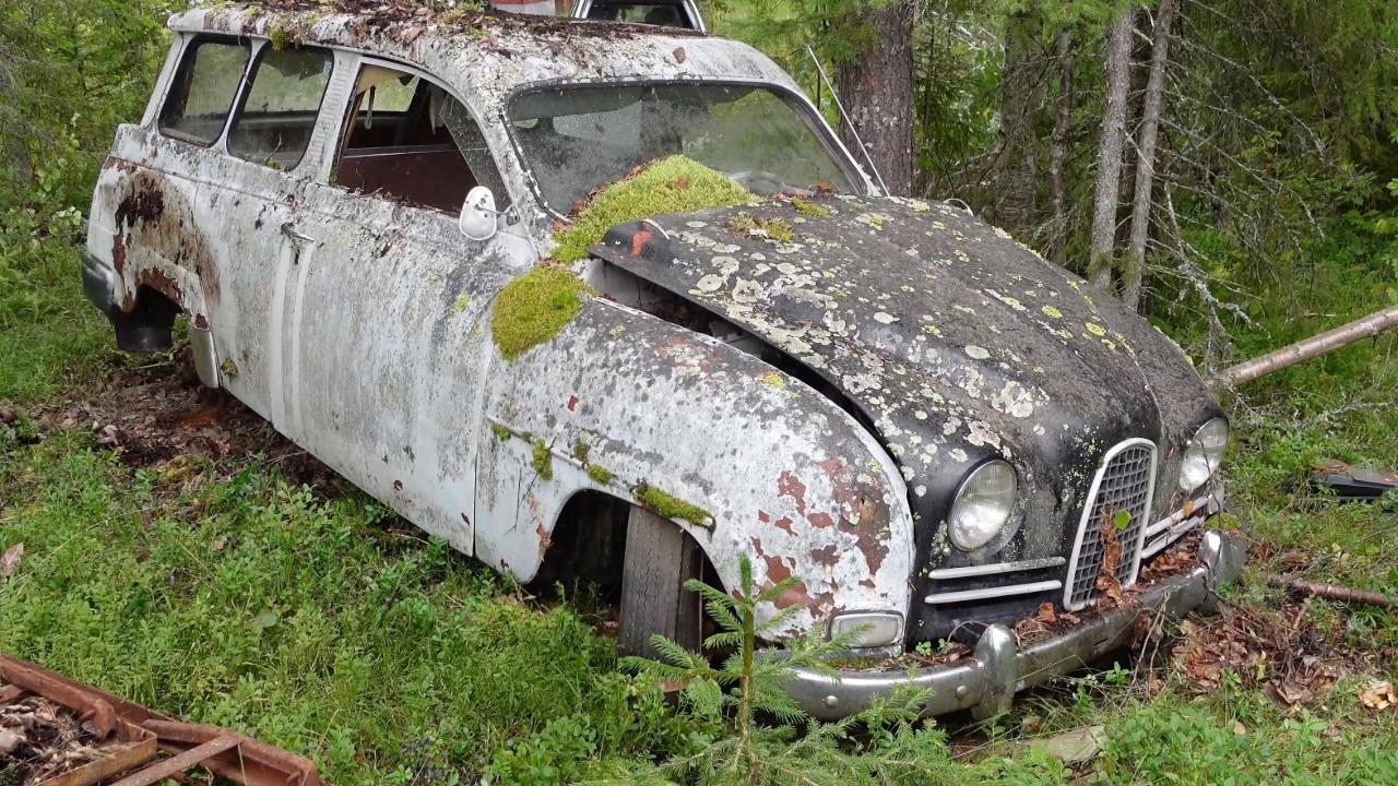 Abandoned Two-Stroke SAAB | Will It run after 55 years in the Woods?