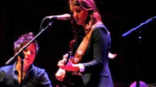 Brandi Carlile (w/ the Seattle Symphony) - I Will chords