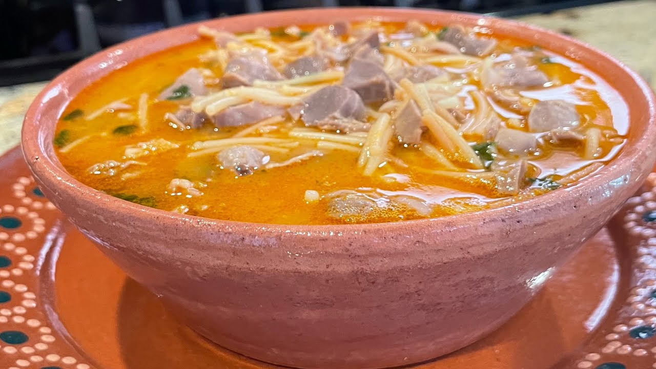 Sopa de Fideo Con Mollejas De Pollo