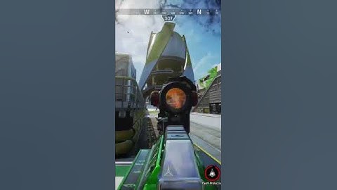 Sent his ass back to the Garbage disposal #apexlegends #apexs15 #apexranked #apexrankpush