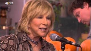 Download lagu Lori Lieberman (october 2011) - Killing Me Softly with His Song