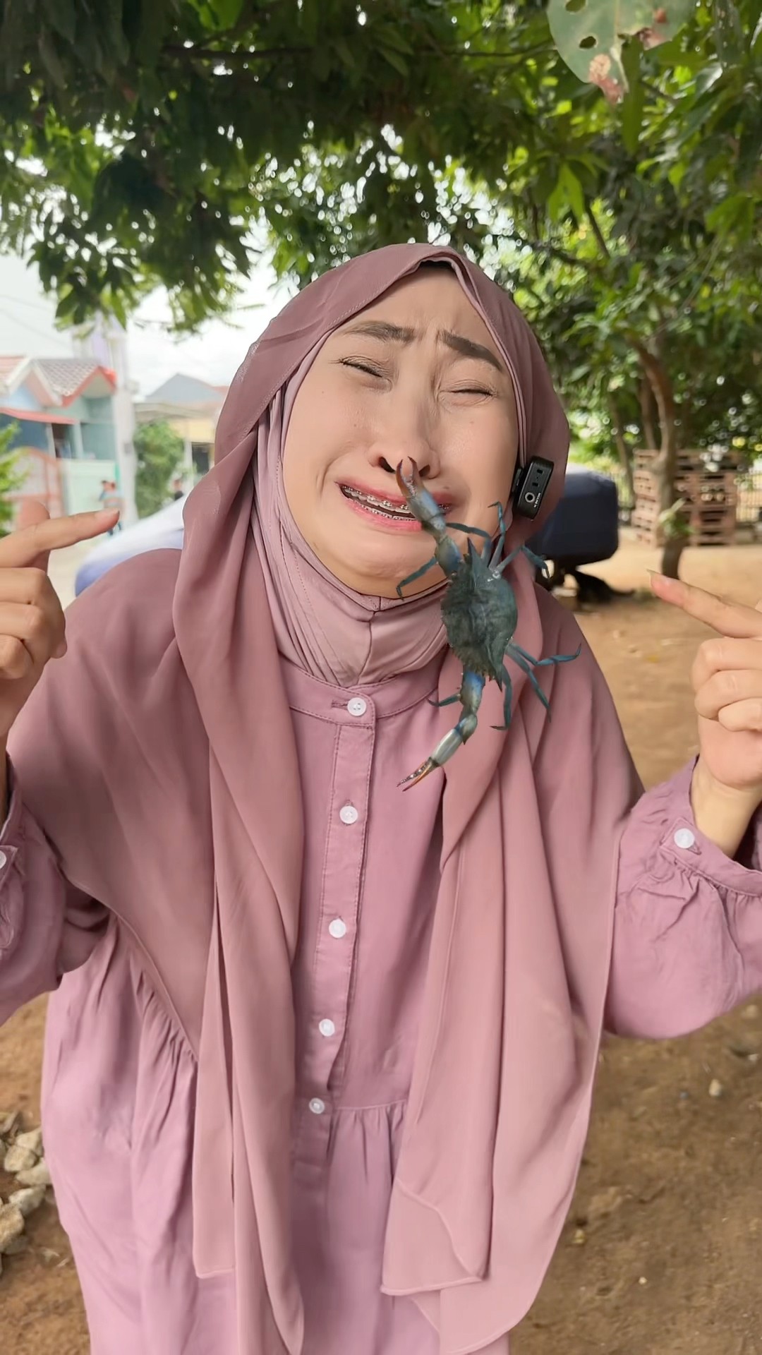 BUNDA DIJAH KECAPIT KEPITING