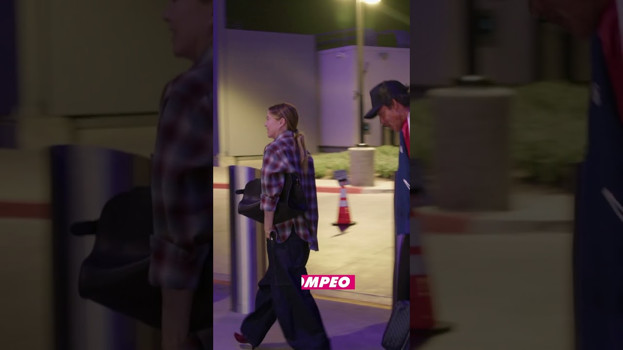 Terry Crews, Jason Sudeikis, more seen entering Crypto.com Arena to support  LA Clippers #shorts - YouTube