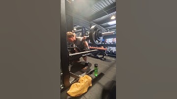 Week 4 : Comp squat 4x132,5kg RPE 6 backoff set 2/2