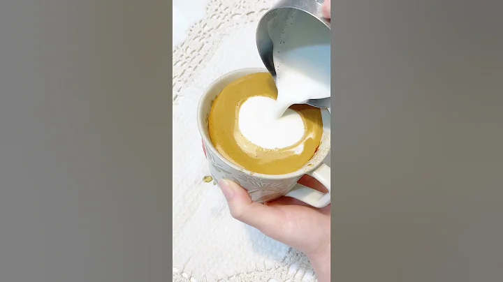 這個愛心拉花有進步嗎?新手自學拉花第18天︱每日1杯