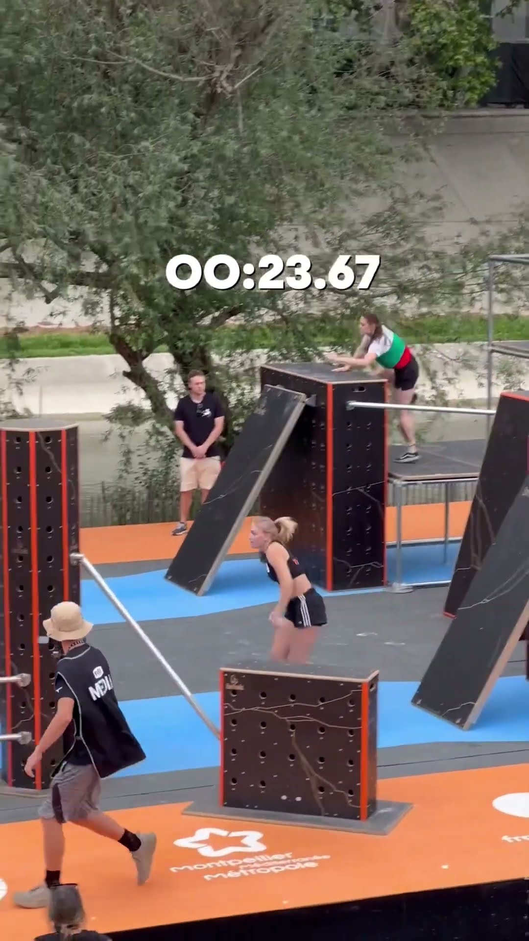 This Race Is Intense ?