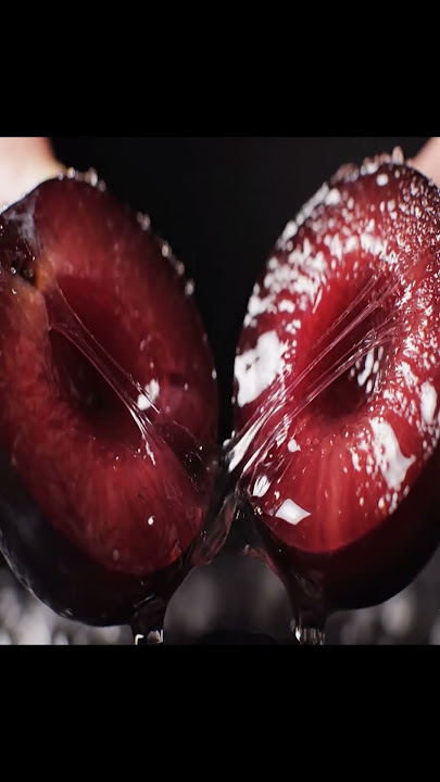 Watch This Melon Reveal Its Surprising Center!