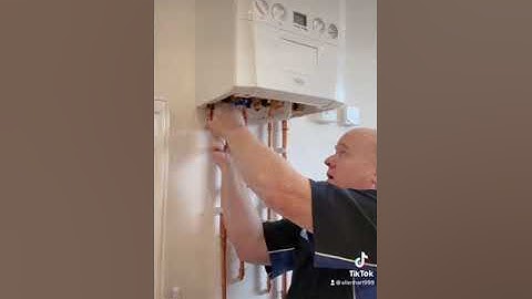 Hoe u een ideale Logic Combi-ketel aftapt | Gastraining | Loodgieter