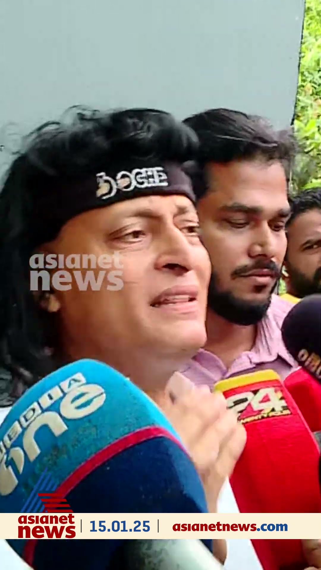കരഞ്ഞ് ബോബി ചെമ്മണ്ണൂരിനെ കാണാനെത്തിയ സ്ത്രീയെ ആട്ടിപ്പായിച്ച് ബോബിയുടെ വക്കീൽ