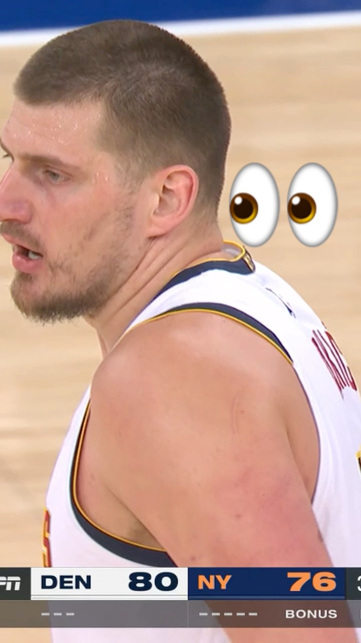 Nikola Jokic no look dime!