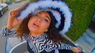 Смотреть клип Remi Wolf - Sexy Villain