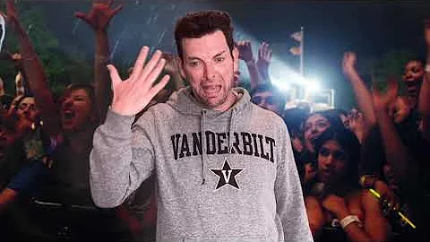 How far did Chris Mann get on the voice?