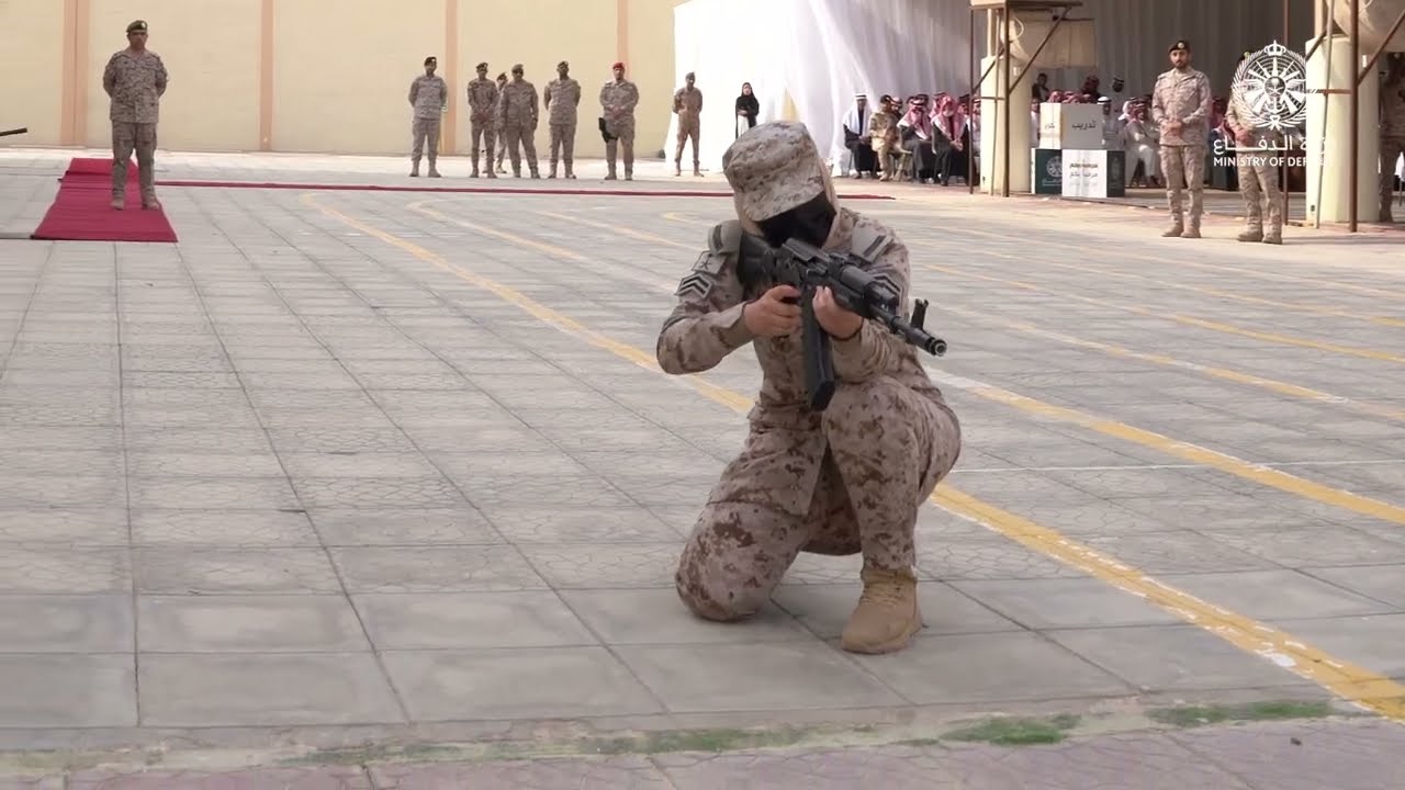 المرأة في #القوات_المسلحة.. تمكينٌ وإنجاز.