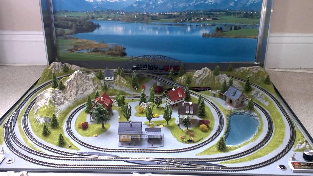 Z scale Noch Briefcase Laytop - Two Trains Running - YouTube