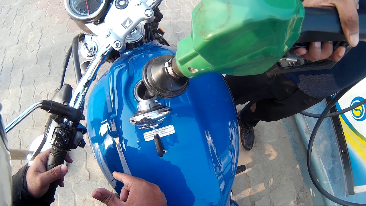 FACTCHECK Honda CB350 fuel tank does NOT take 17 L petrol Real Fuel Tank Capacity Tested