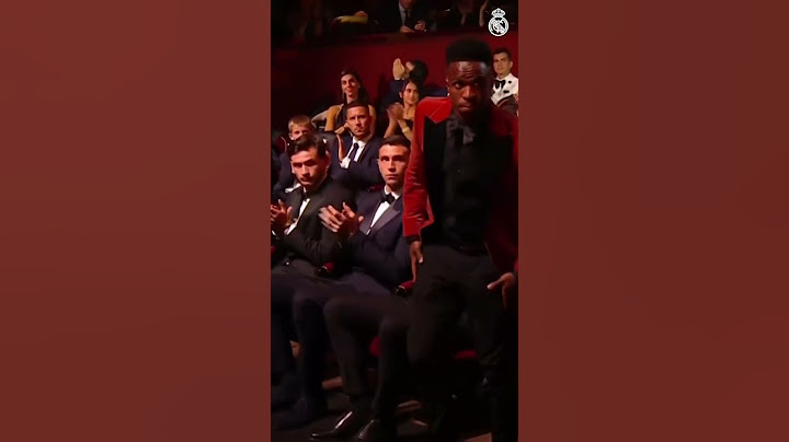 🏆🏆 Bellingham wins Kopa Trophy & Vini Jr. wins Socrates Award! #ballondor