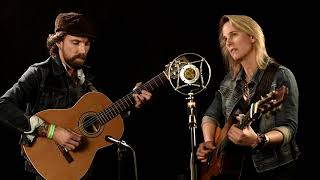 Lynne Hanson - Hemingways Songbird