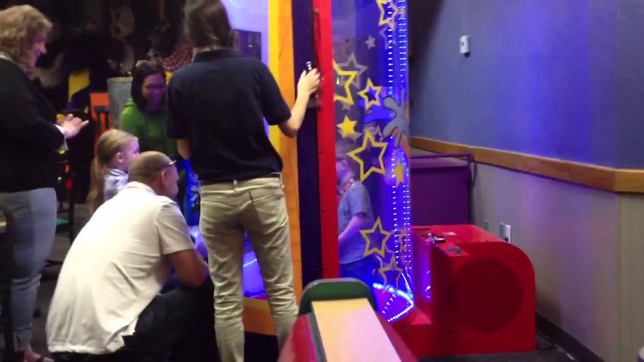 Chuck E Cheese Ticket Blaster Kid Freakout YouTube